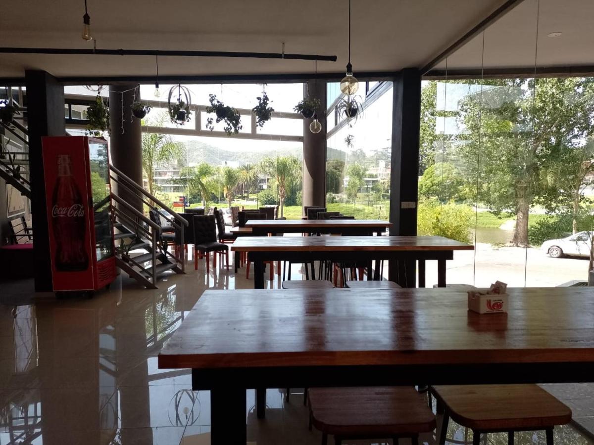 Golden Ross Hotel Villa Carlos Paz Bagian luar foto