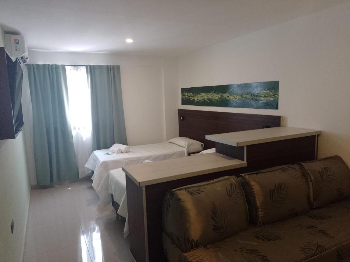 Golden Ross Hotel Villa Carlos Paz Bagian luar foto