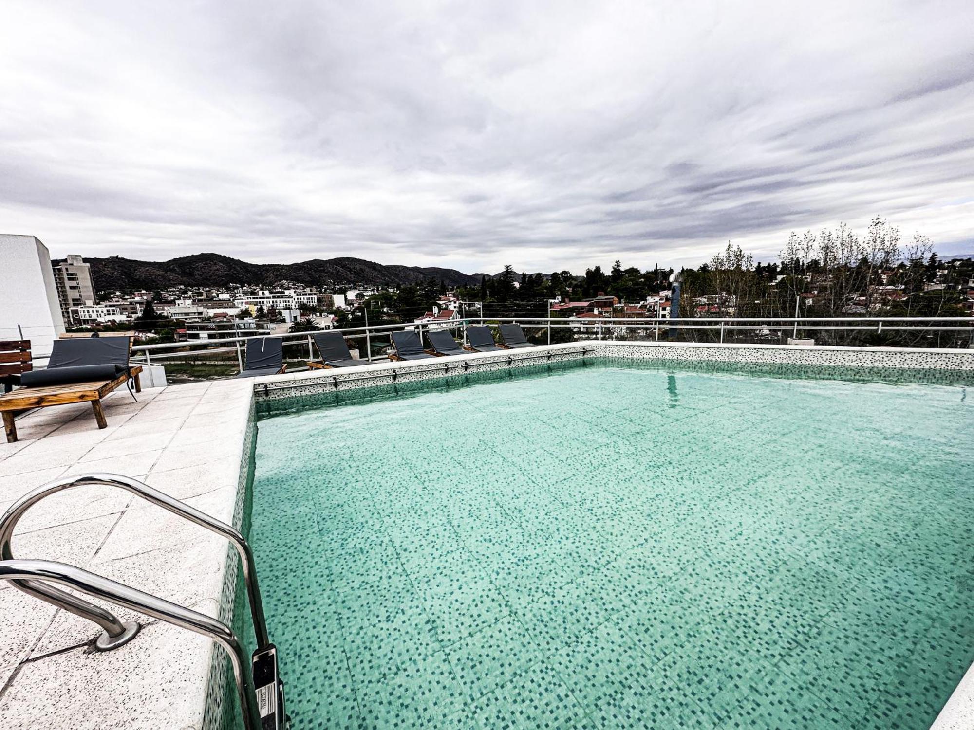 Golden Ross Hotel Villa Carlos Paz Bagian luar foto