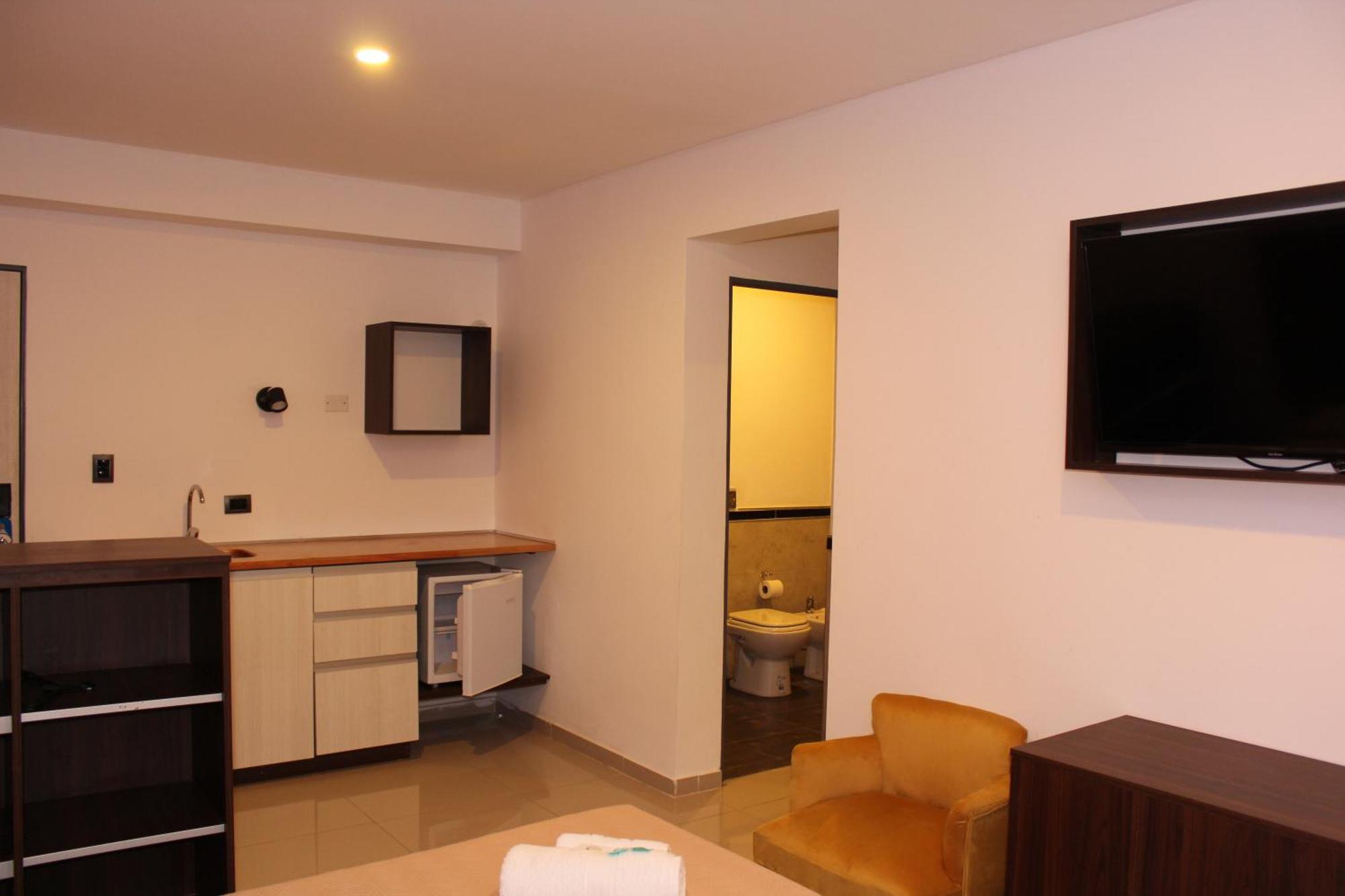Golden Ross Hotel Villa Carlos Paz Bagian luar foto