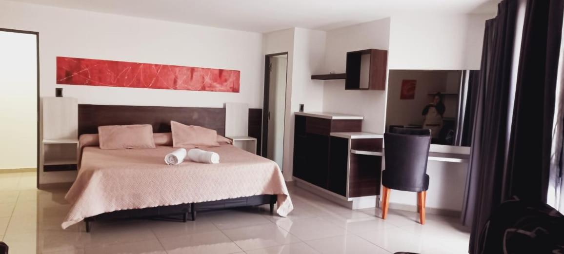 Golden Ross Hotel Villa Carlos Paz Bagian luar foto