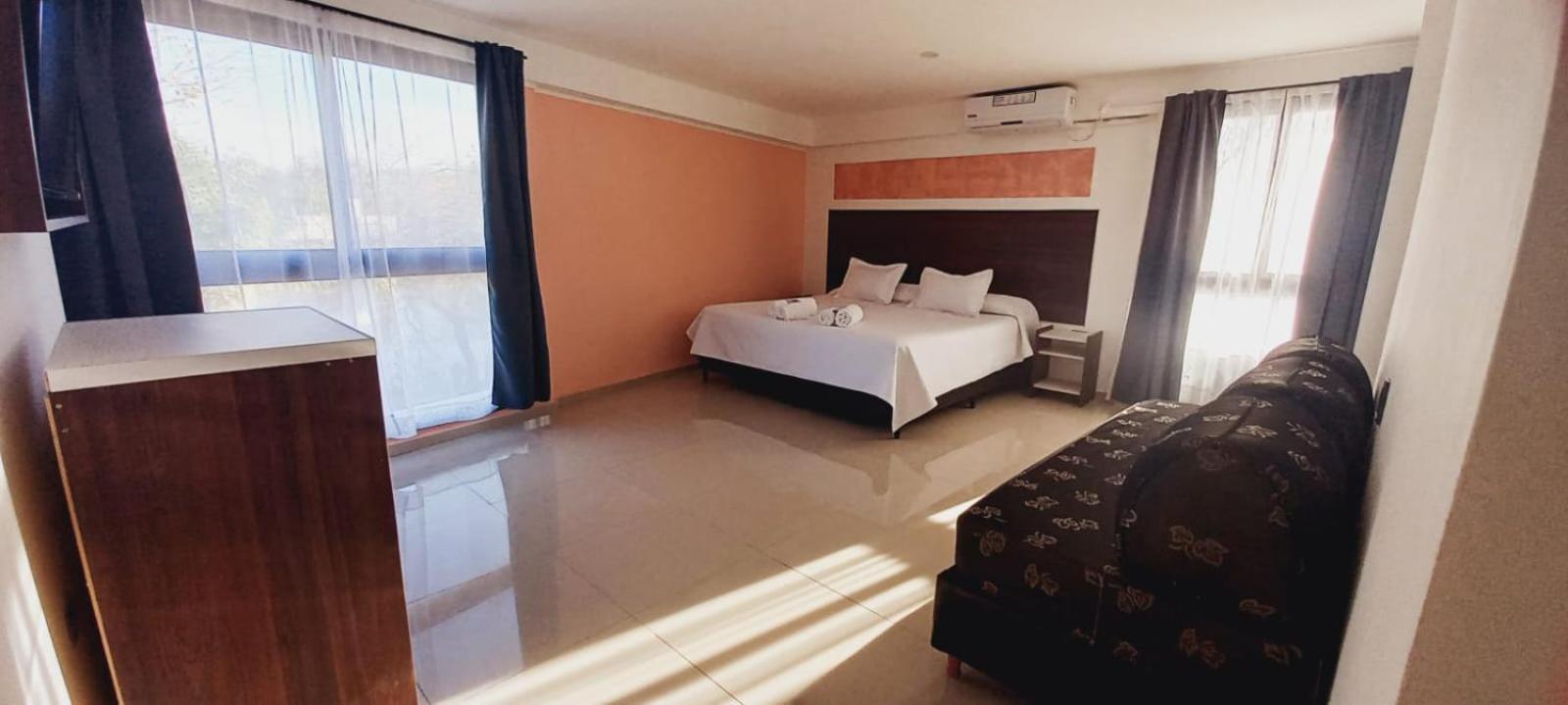 Golden Ross Hotel Villa Carlos Paz Bagian luar foto